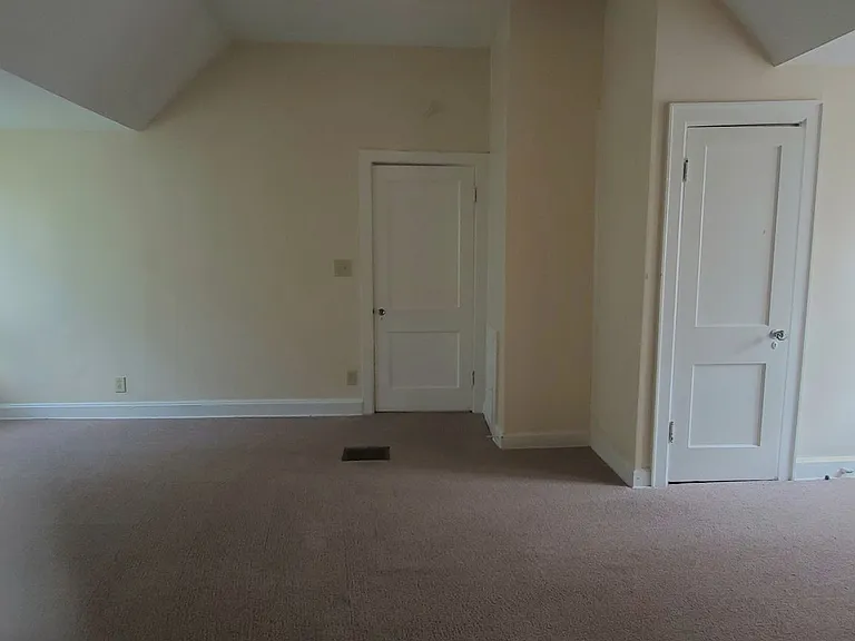 2054 Iuka Ave — Photo 28