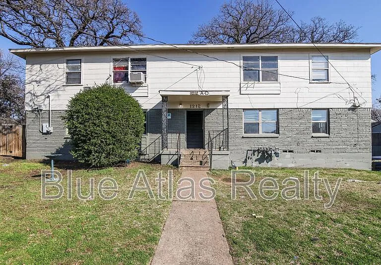1212 Riverview Dr #B — Photo 1