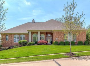 1254 Polo Lake Dr, Ballwin, MO 63021
