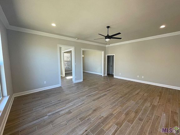4th image of 8781 Windlake Dr