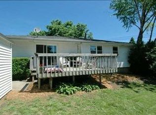 7118 Beechwood Dr, Urbandale, IA 50322