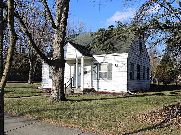 2nd image of 20211 Woodcrest St