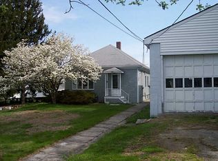 208 Judson St, Tiverton, RI 02878