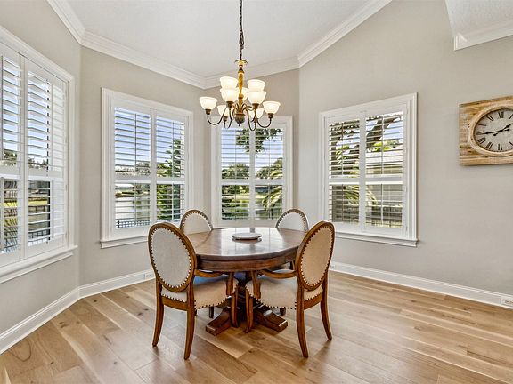 3rd image of 96026 Park Pl