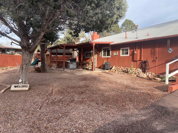 135 N Station Cir