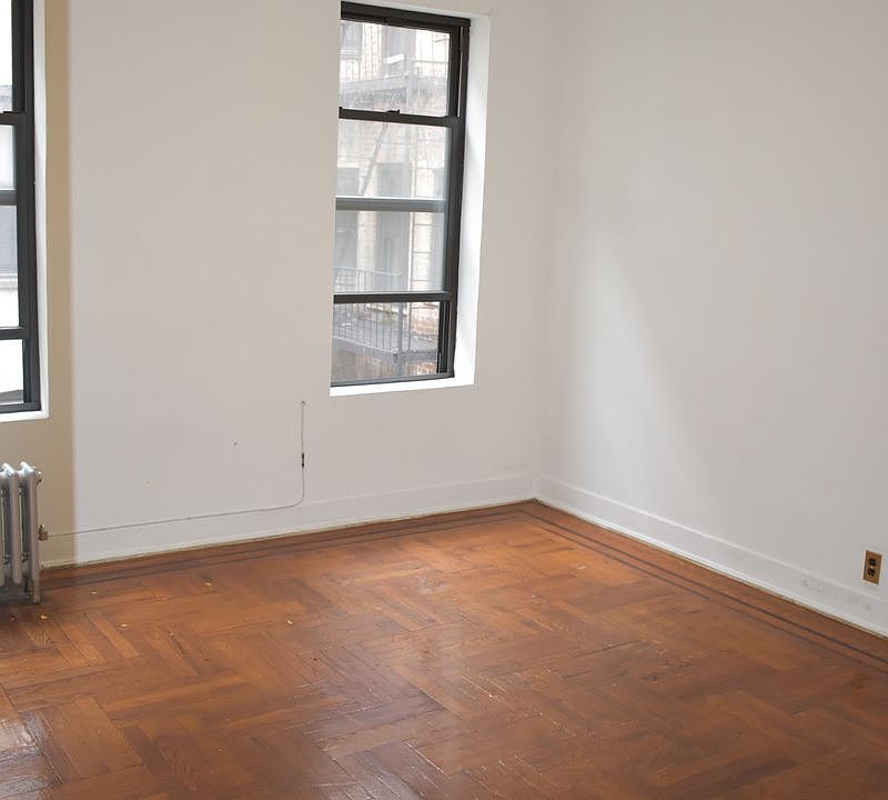 2nd image of 56 Rockaway Pkwy APT B8