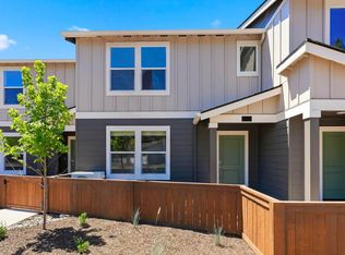 61209 Parrell Rd, Bend, OR 97702