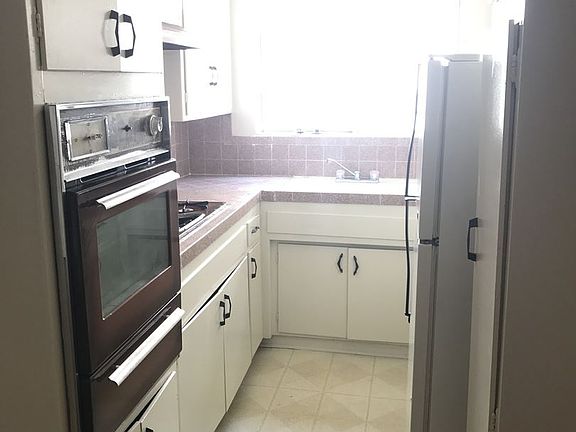 3rd image of 1015 N Vista St APT 03