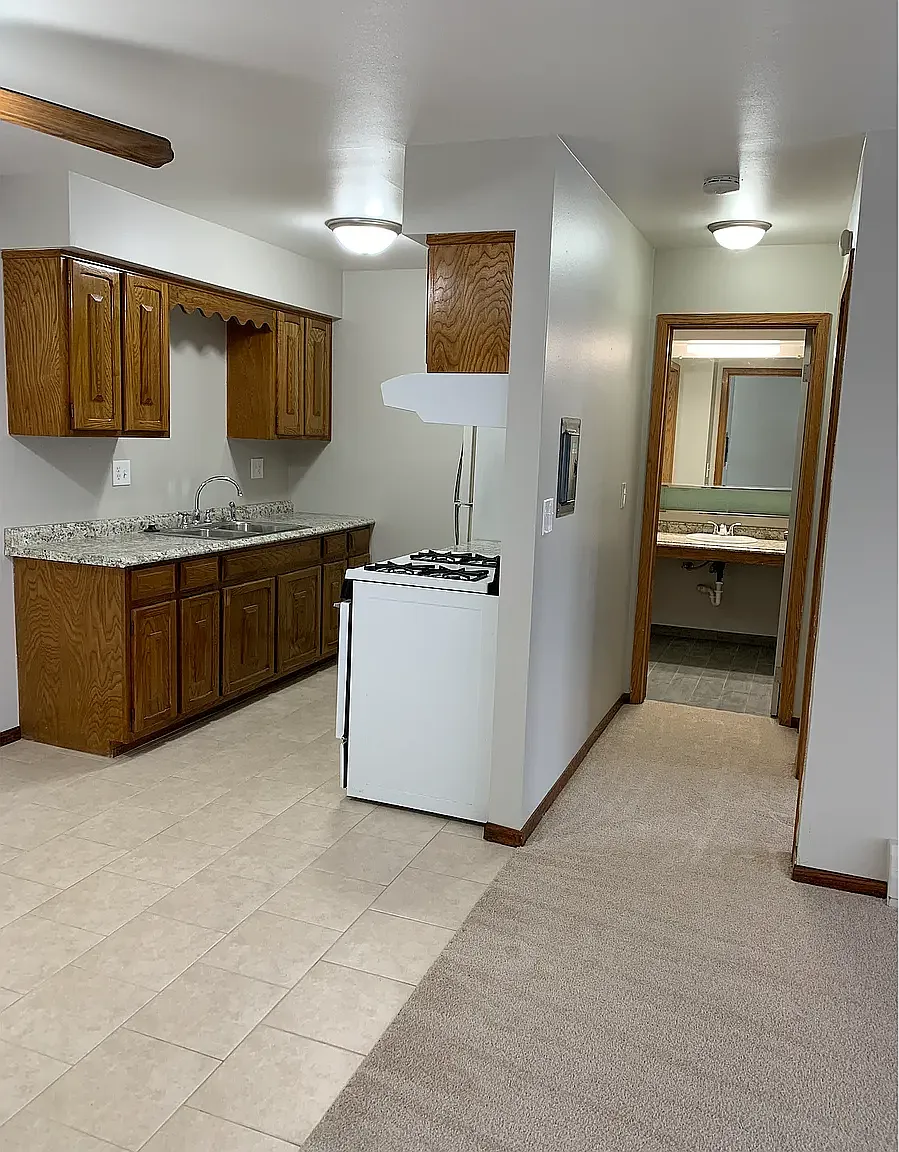 Whitnall Gardens Apartments — Photo 3