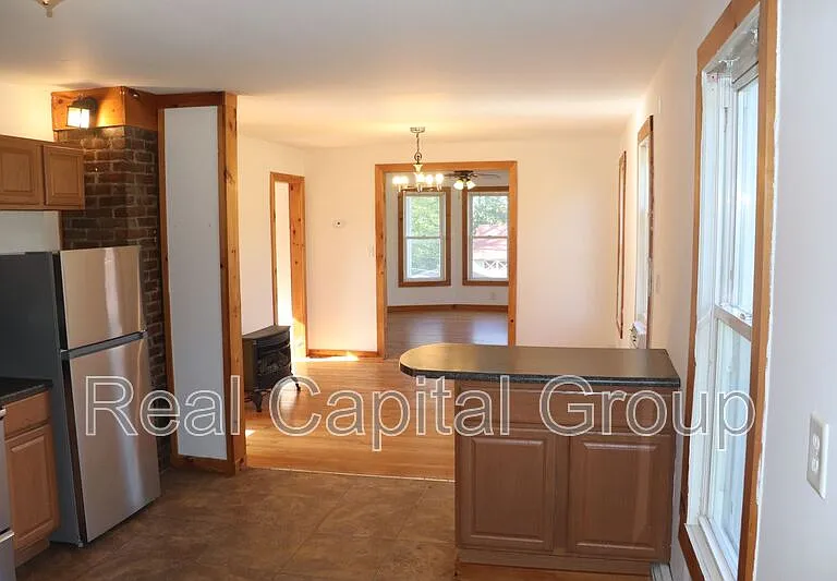 5 Ferris St #2 — Photo 11