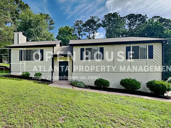 151 Castleair Dr NE, Kennesaw, GA 30144