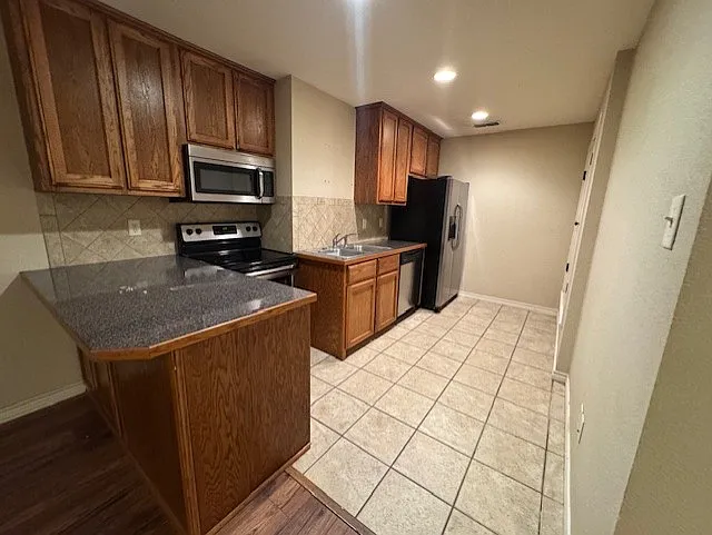 Building Photo - 1441 W Frey St #1101