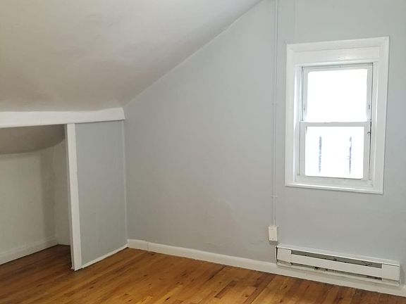 5th image of 3 Lafayette Pl APT 2
