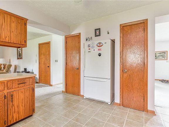 5th image of 488 Driftwood Ave