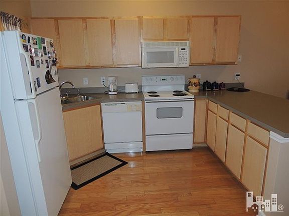 3rd image of 220 Hibiscus Way