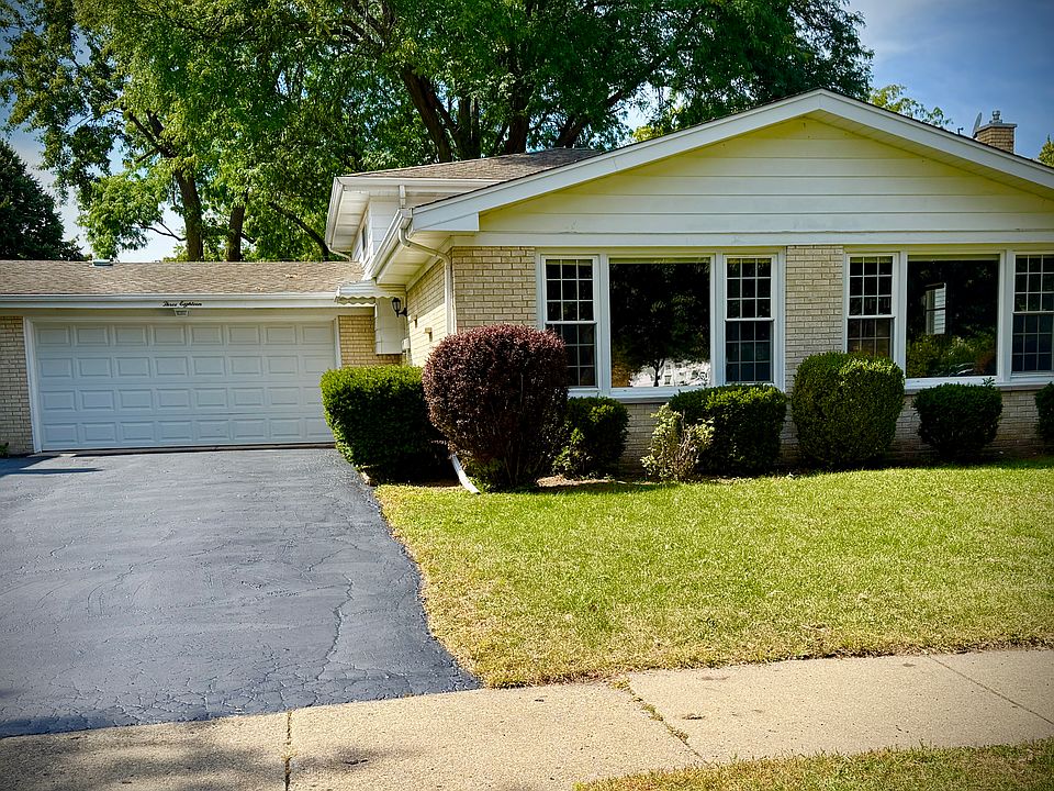 1st image of 318 N Kaspar Ave