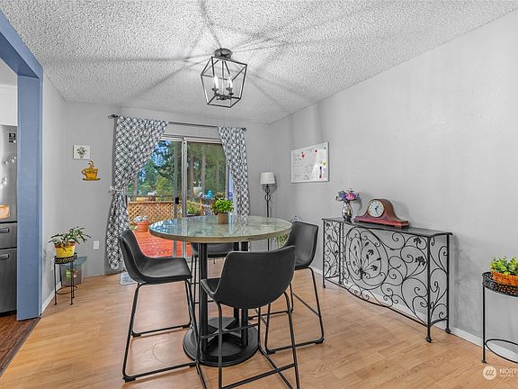 5th image of 12812 53rd Avenue NE