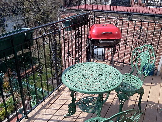 Rented by Mckinley Jones III | media 9