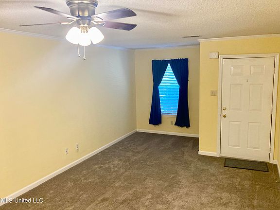 2nd image of 6749 Beaumont Cir