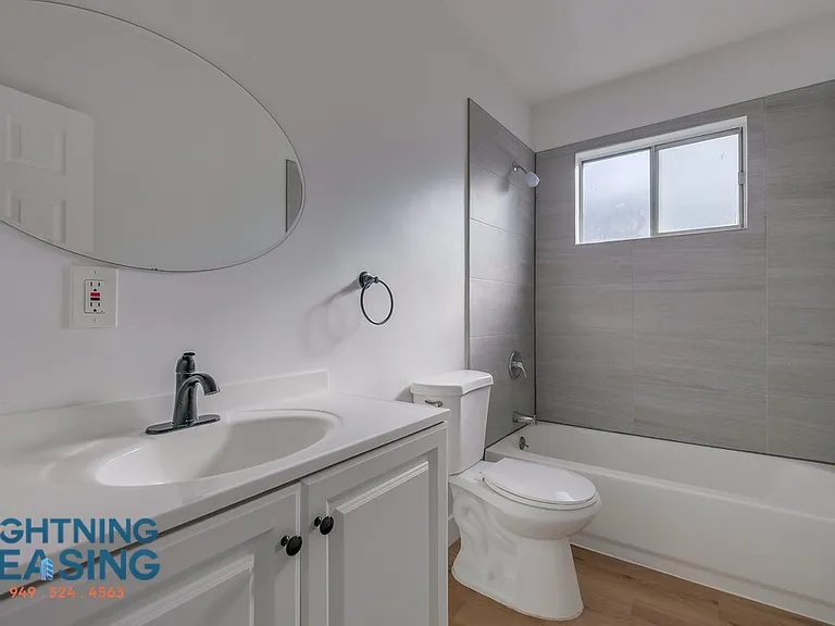 5312 Corteen Pl #16 — Photo 14