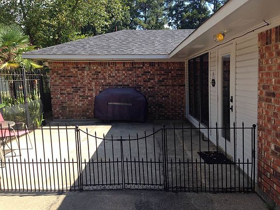 4th image of 102 Glendale Ln