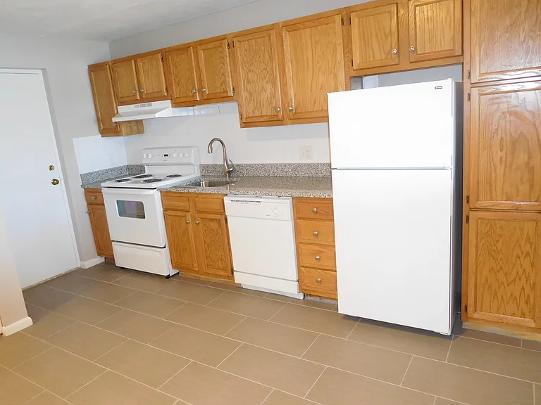 12 Cottage Ct — Photo 7