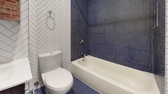 Rented by Bond New York | media 29