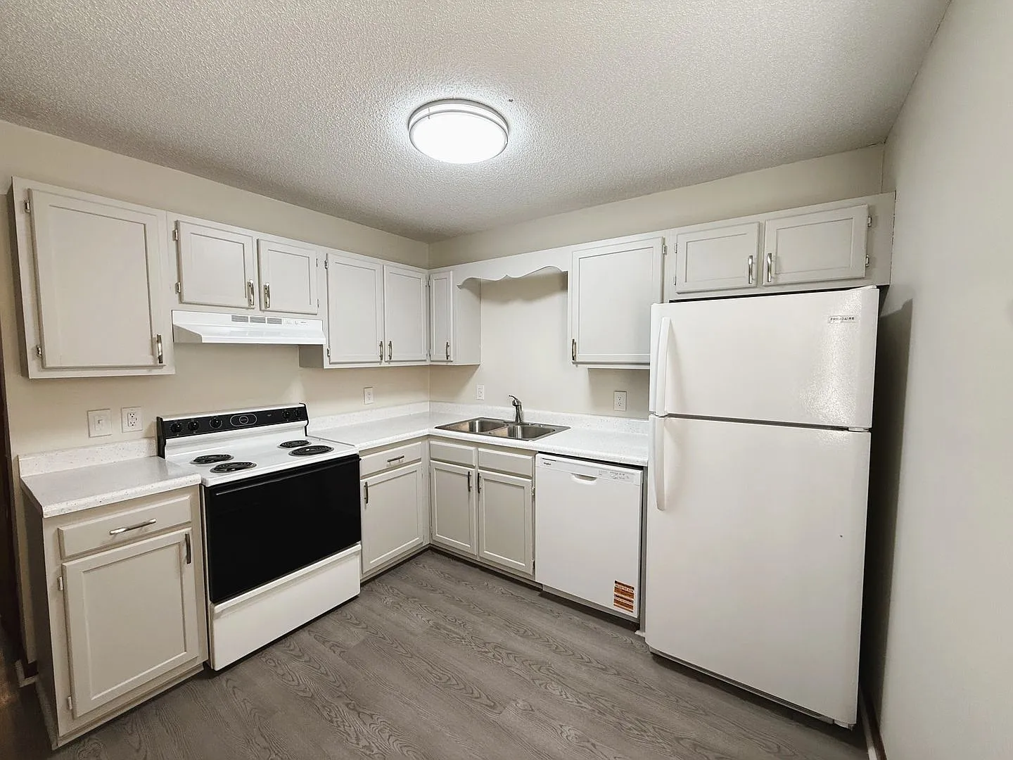 Amberwood Condo LLC — Photo 2