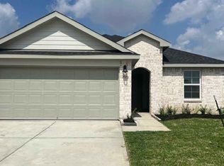 227 Amy St, Angleton, TX 77515