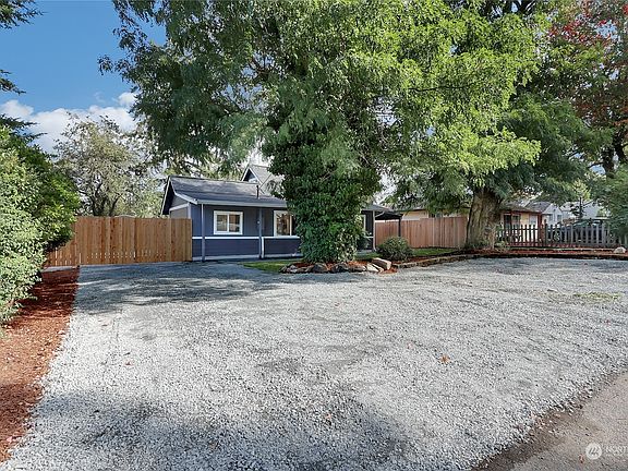 3rd image of 12252 22nd Avenue S