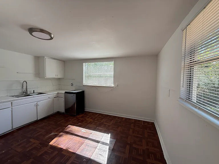 2904 W Cherry St — Photo 8