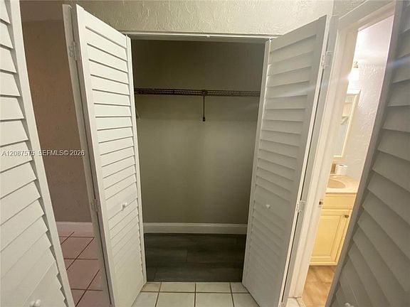 4th image of 2771 Riverside Dr APT 111A