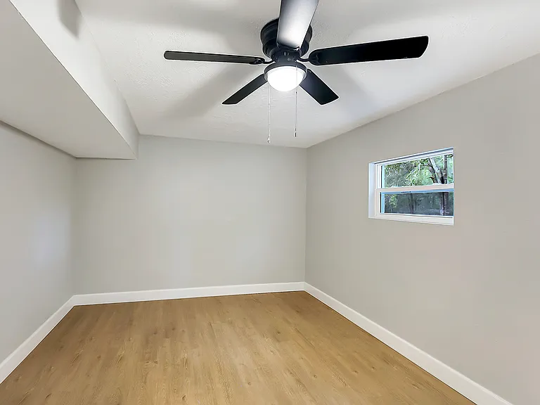 5321 NW 9th Pl — Photo 14