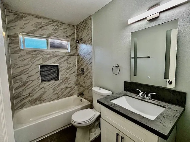 17092 Emerald Ln #C7 — Photo 12
