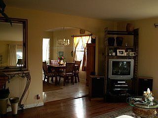 2nd image of 1170 Hazel Ave