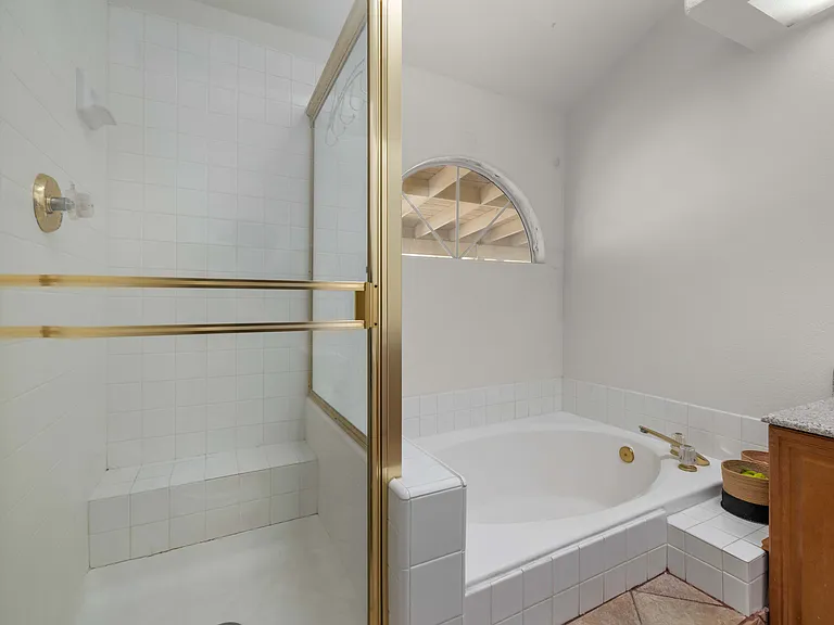 39523 Chalfont Ln — Photo 14
