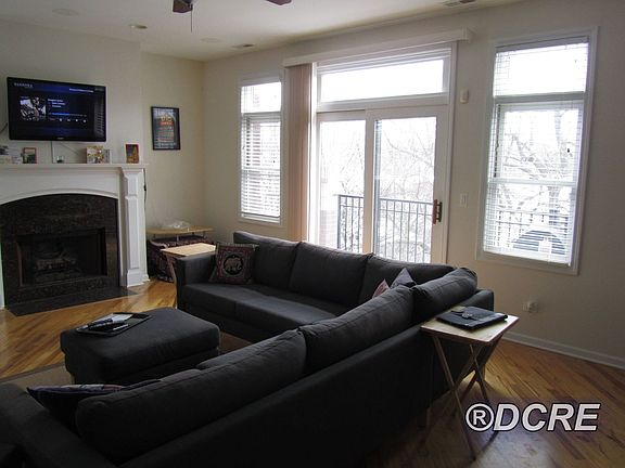 3rd image of 2054 W Chase Ave APT 2S