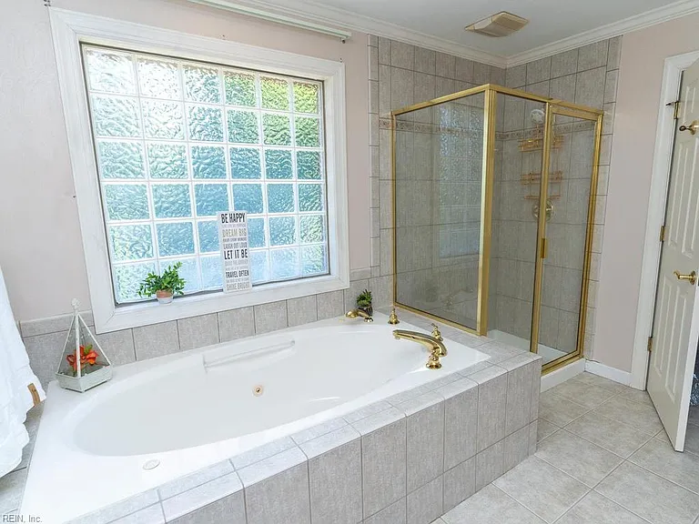 138 Greengable Way — Photo 26