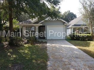 1657 Governors Dr, Pensacola, FL 32514