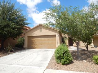 678 W Desert Blossom Dr, Green Valley, AZ 85614