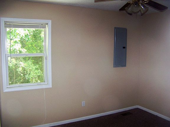 5th image of 118 Bo Dr APT A