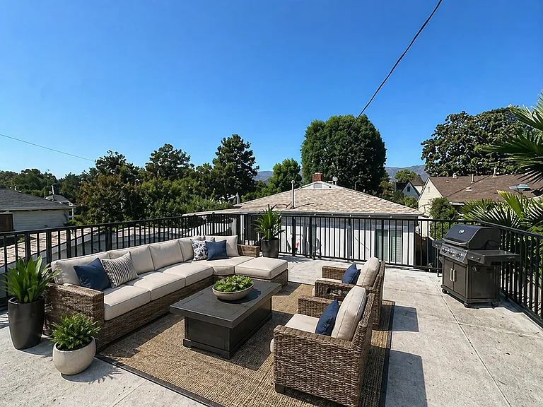 1522 Randall St — Photo 10