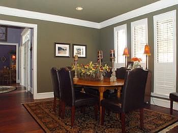 Dining Room to Entry