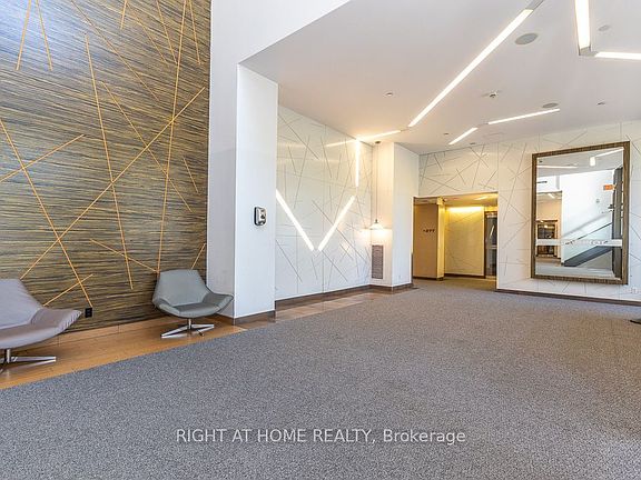3rd image of 325 S Park Rd Unit Penthouse 05