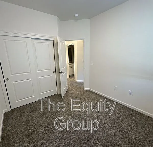 725 S Pinkham #102 — Photo 25