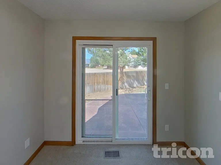 1040 Catherwood Dr — Photo 6
