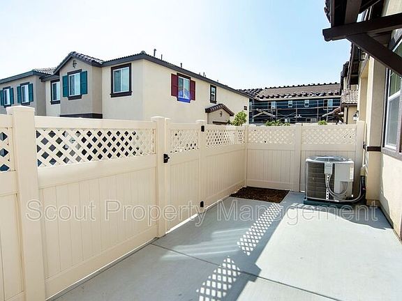 5th image of 24131 Tuscany Ave
