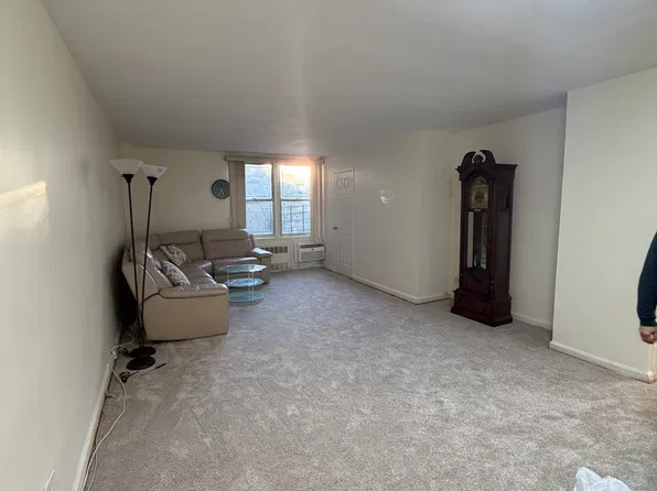 4265 Kissena Blvd APT 211, Flushing, NY 11355