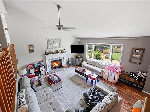 4th image of 4749 Summerset Dr