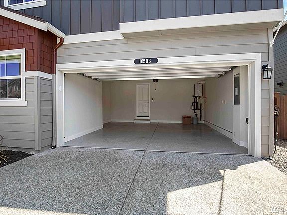 3rd image of 10203 Messner Ave